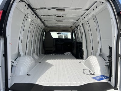 2025 Chevrolet Express Cargo 3500 WT