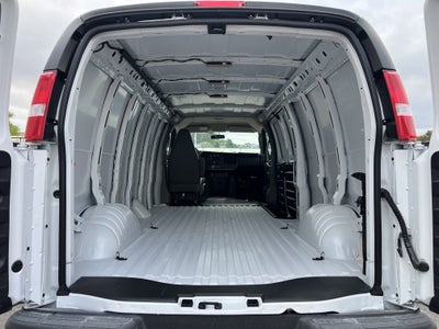 2025 Chevrolet Express Cargo 3500 WT