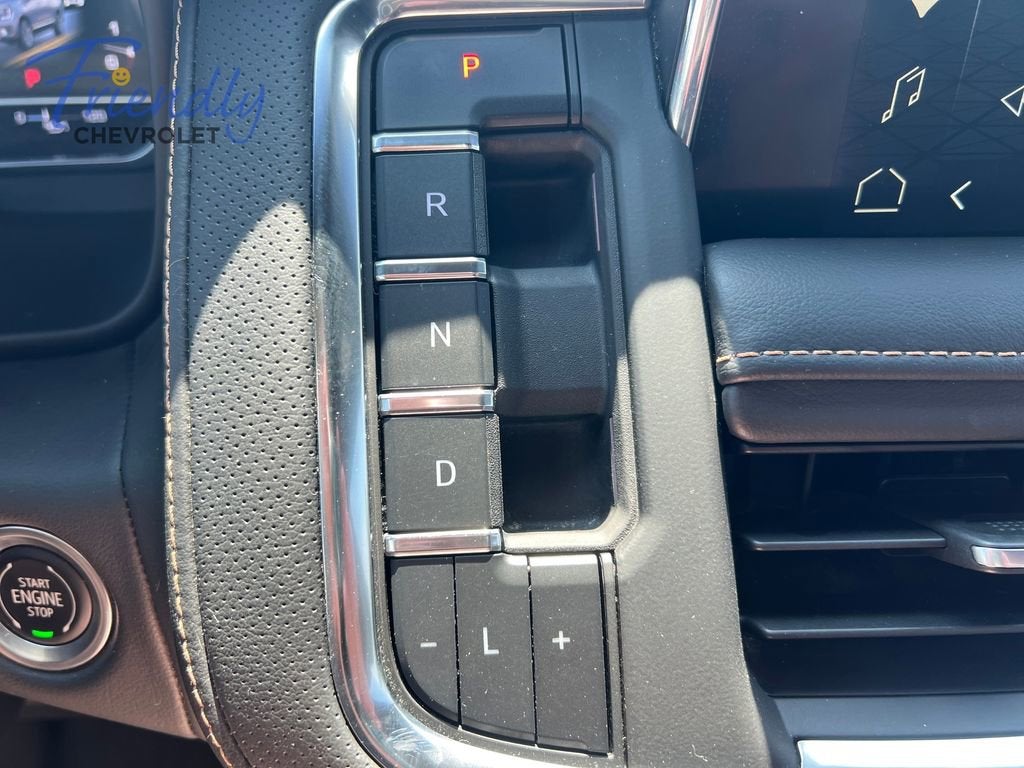 2022 GMC Yukon XL AT4