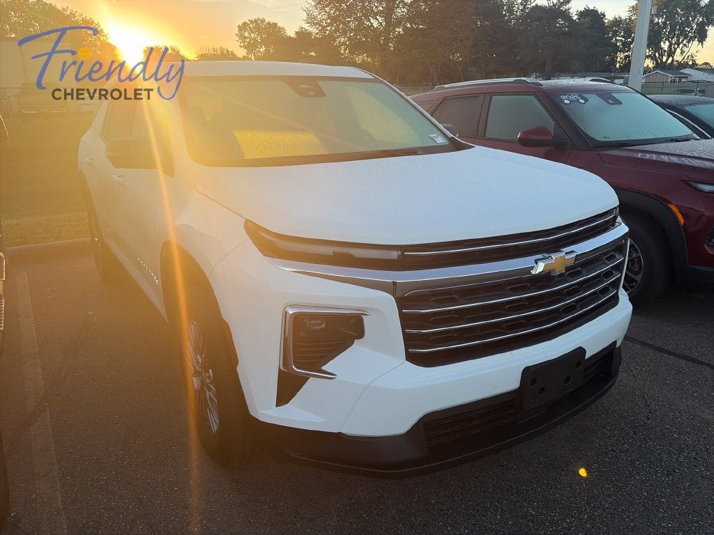 2024 Chevrolet Traverse LT