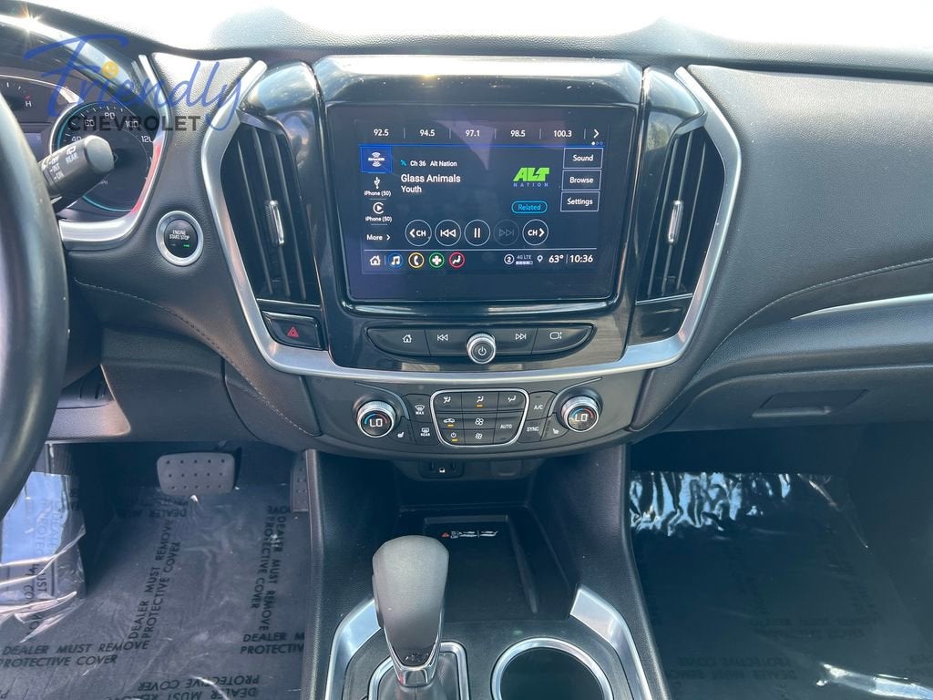 2022 Chevrolet Traverse LT Cloth