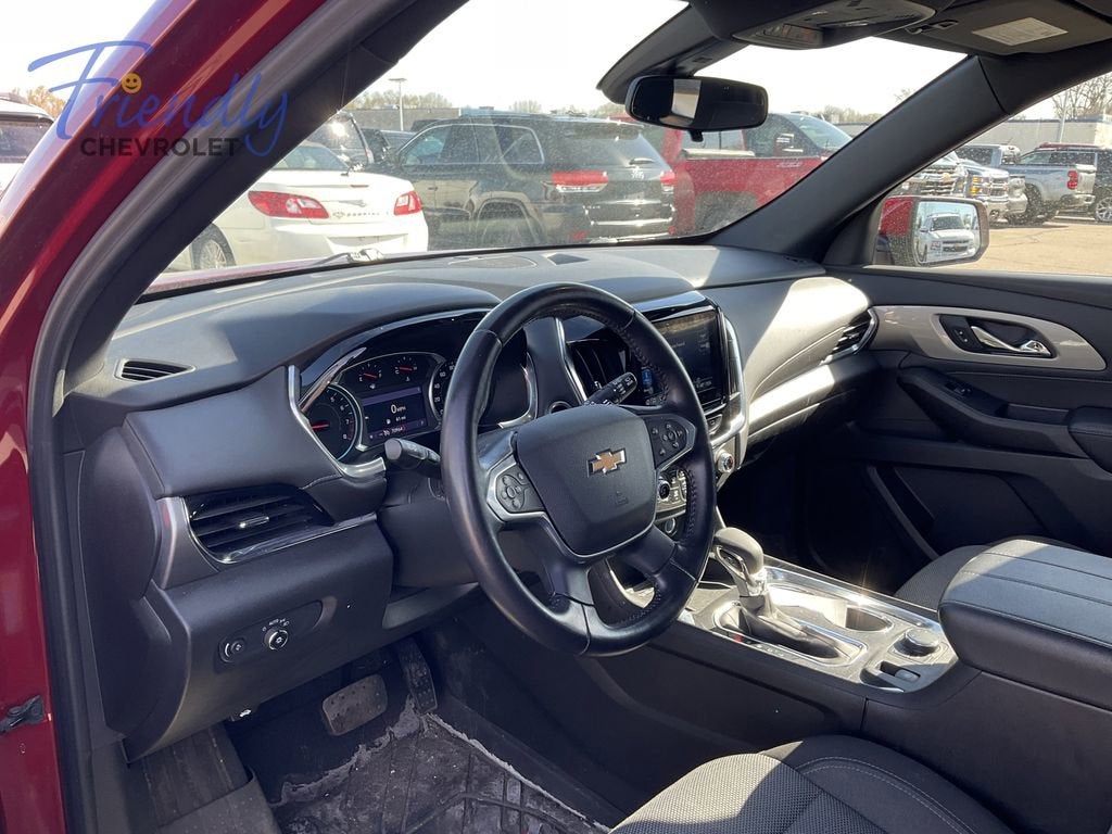 2022 Chevrolet Traverse LT Cloth