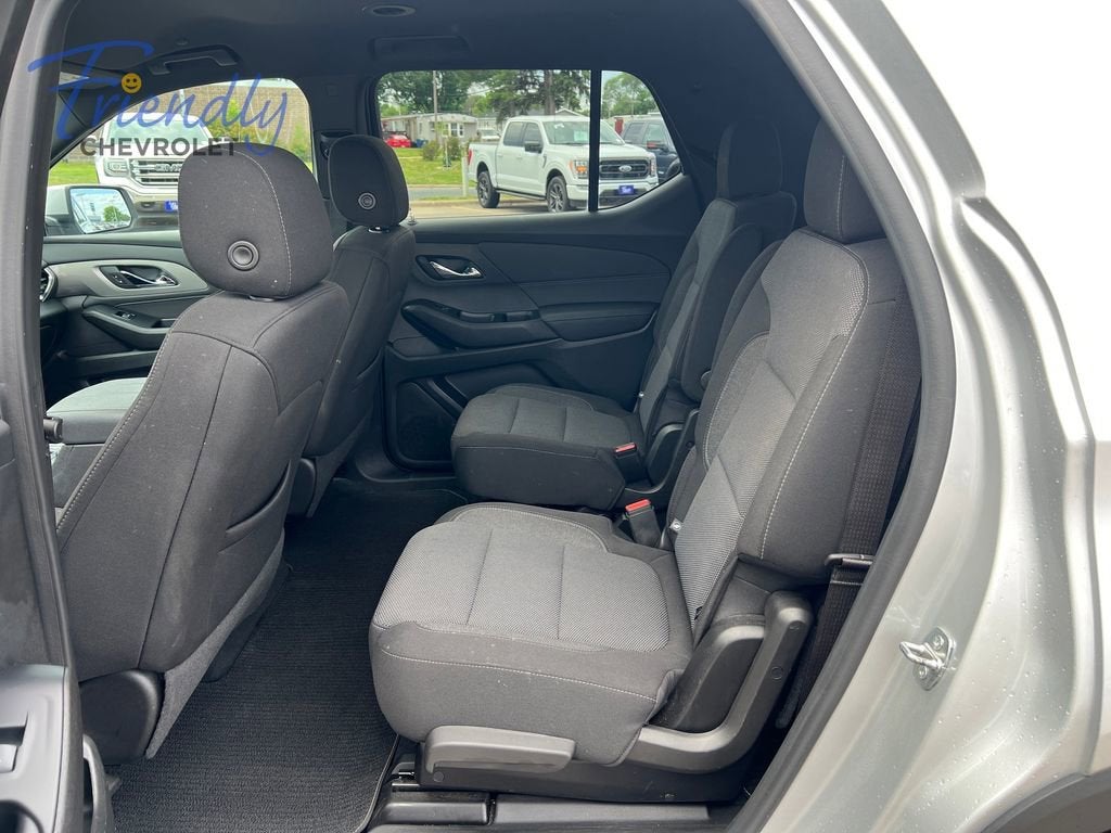 2022 Chevrolet Traverse LT Cloth