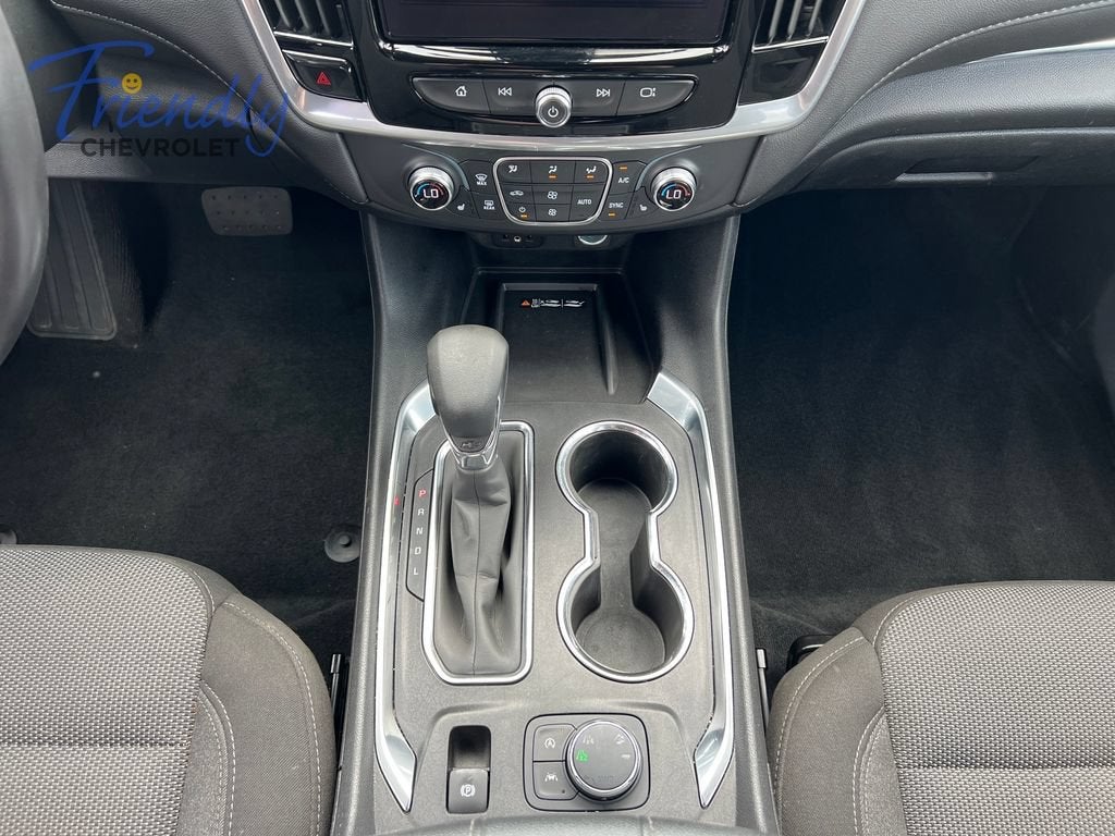 2022 Chevrolet Traverse LT Cloth