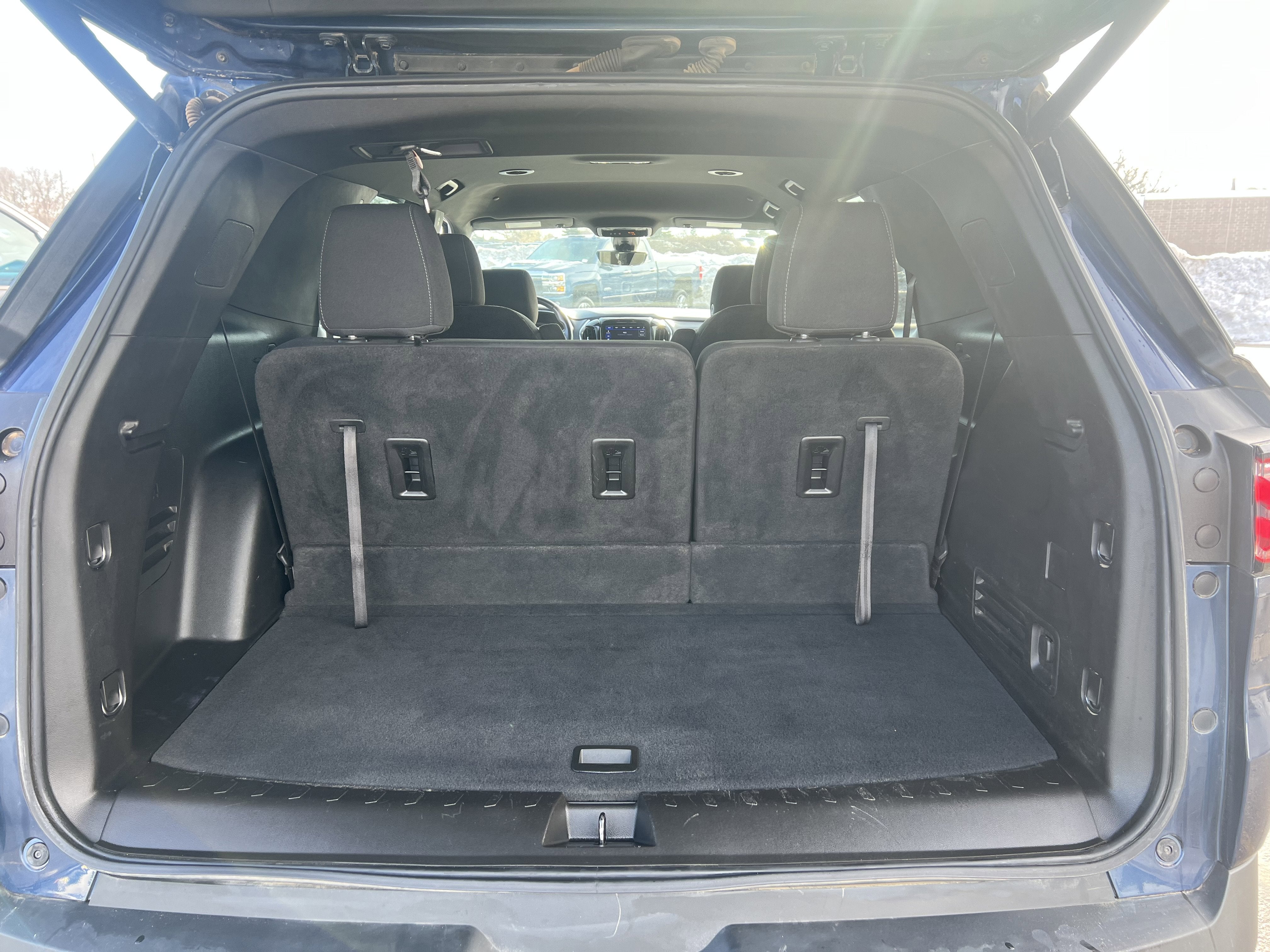 2022 Chevrolet Traverse LT Cloth