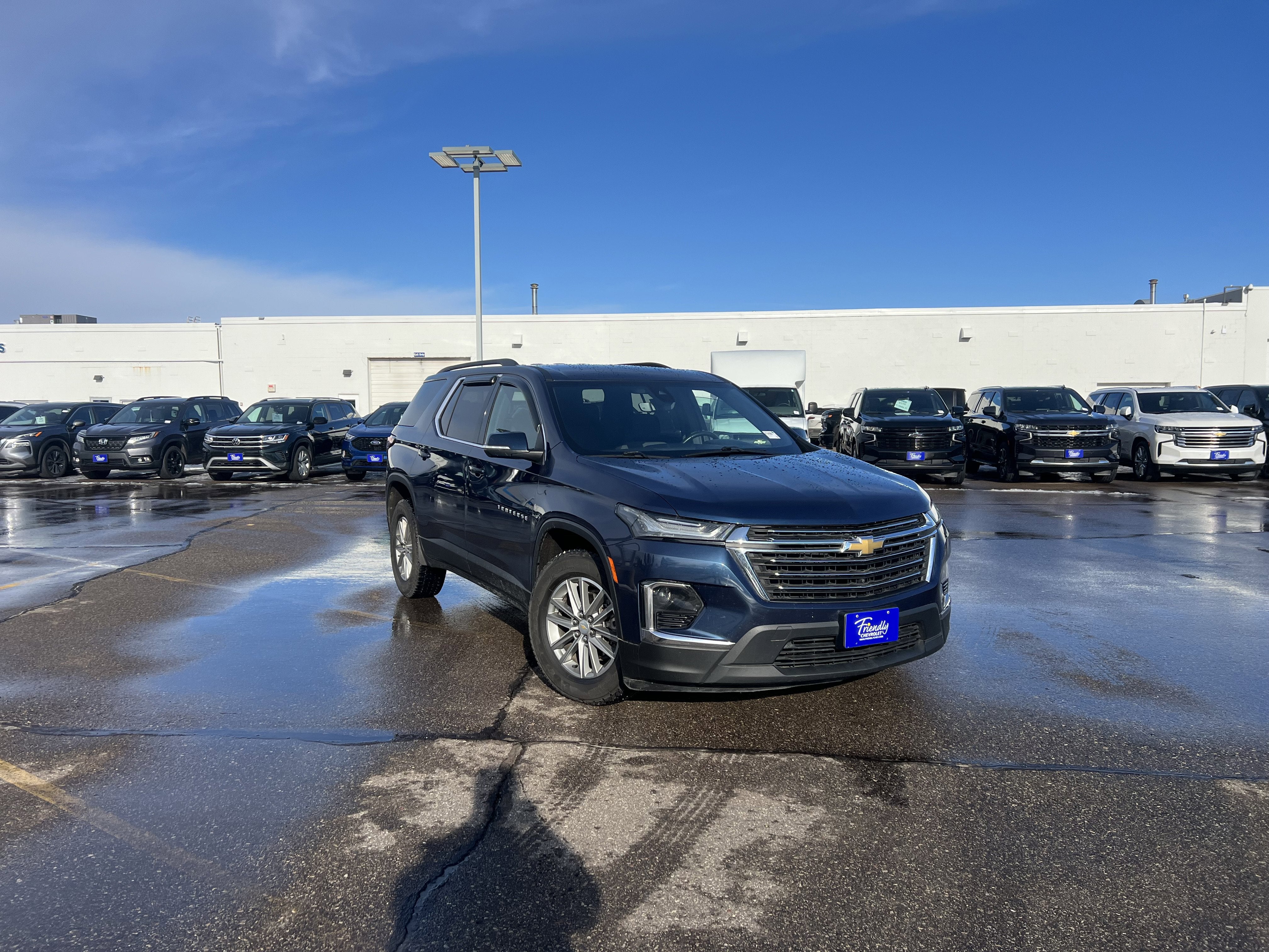 2022 Chevrolet Traverse LT Cloth