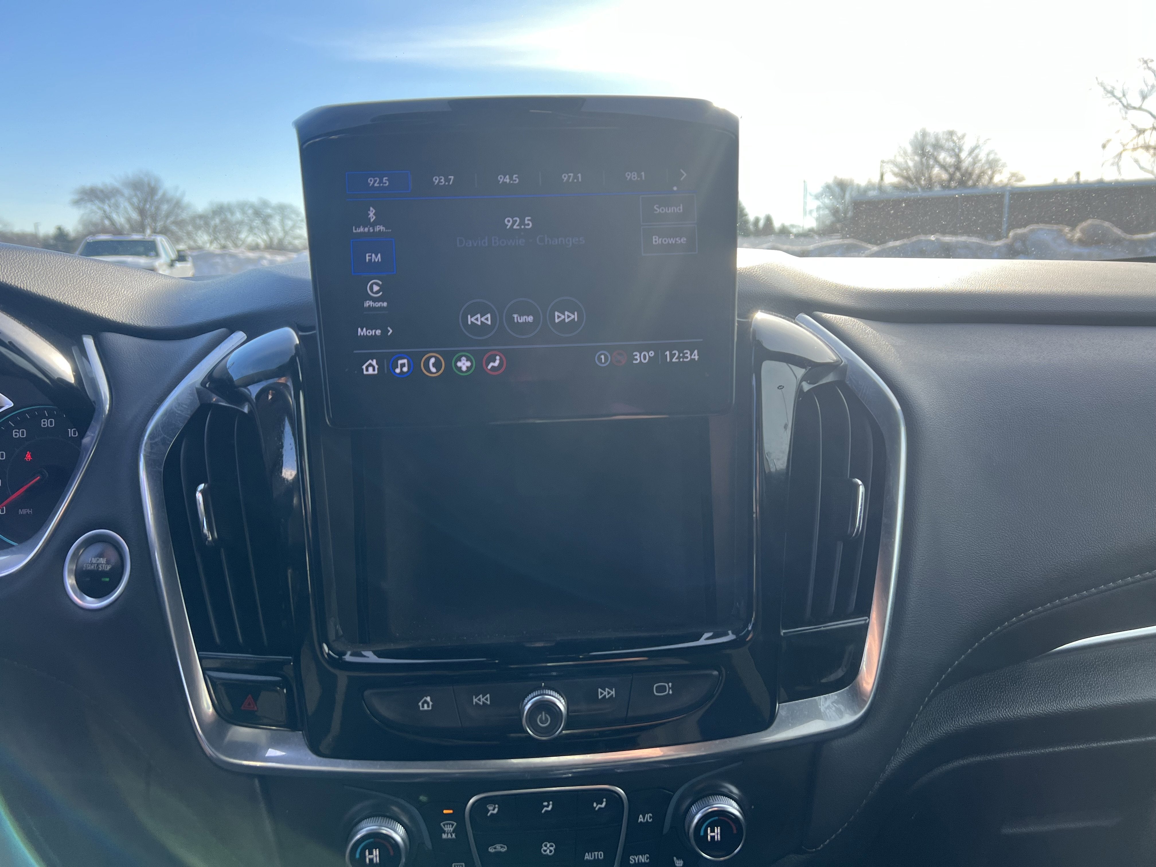 2022 Chevrolet Traverse LT Cloth