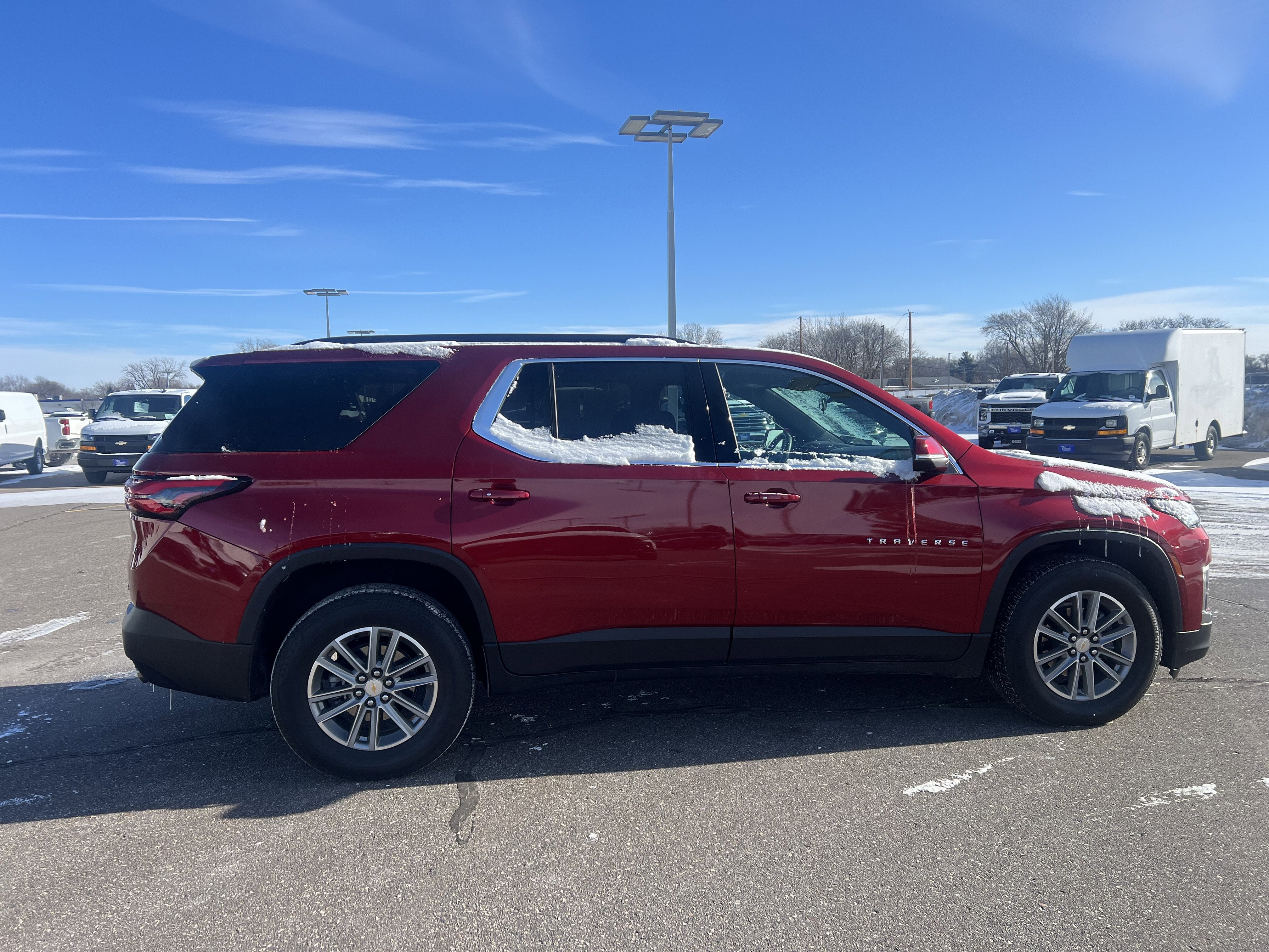 2023 Chevrolet Traverse LT Cloth