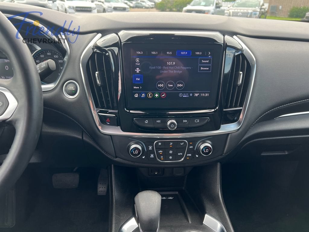 2023 Chevrolet Traverse LT Cloth