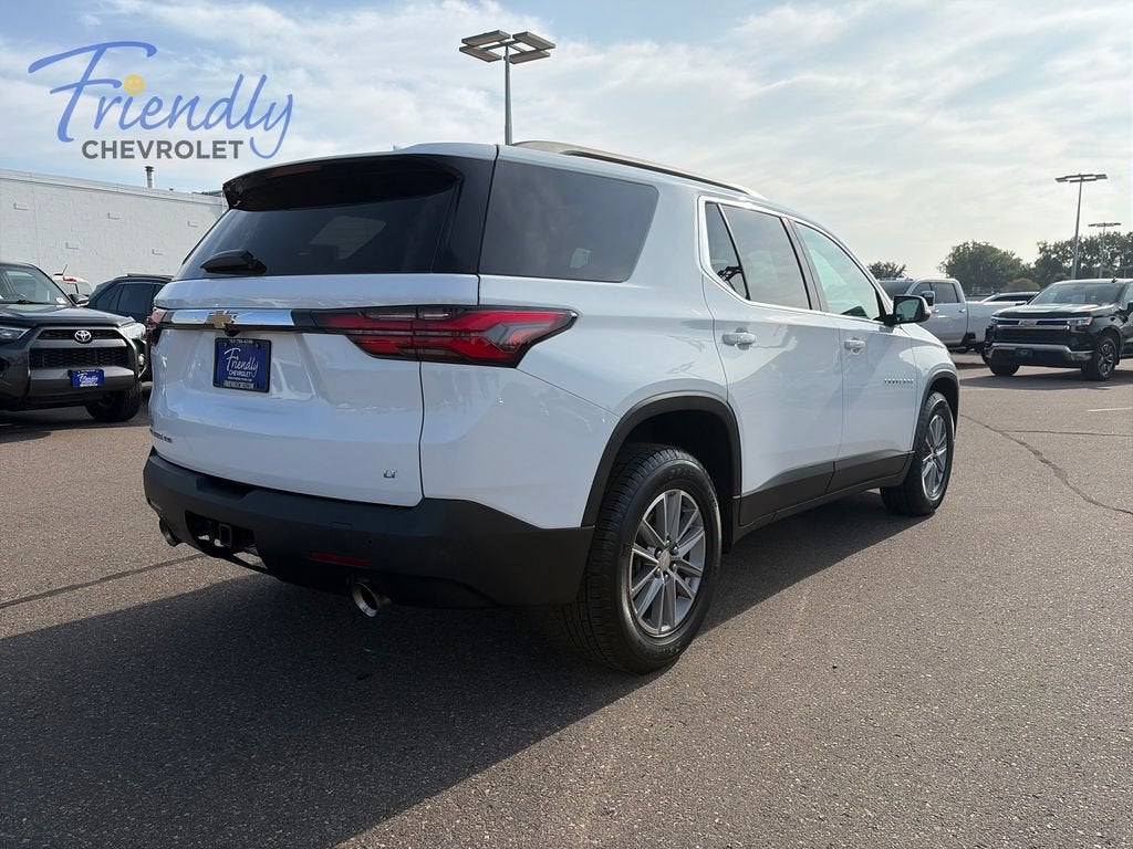 2022 Chevrolet Traverse LT Cloth