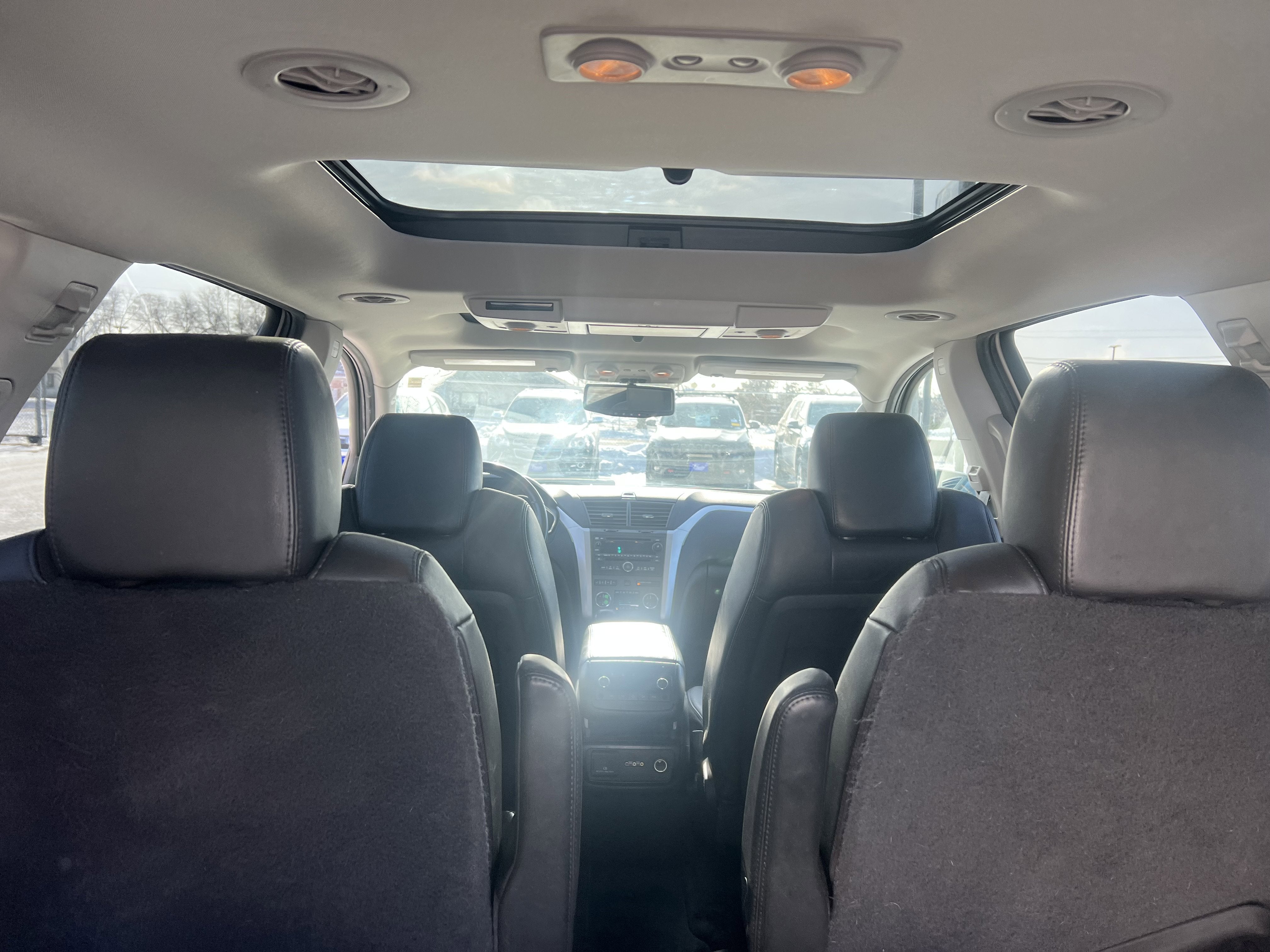 2011 Chevrolet Traverse LT w/2LT