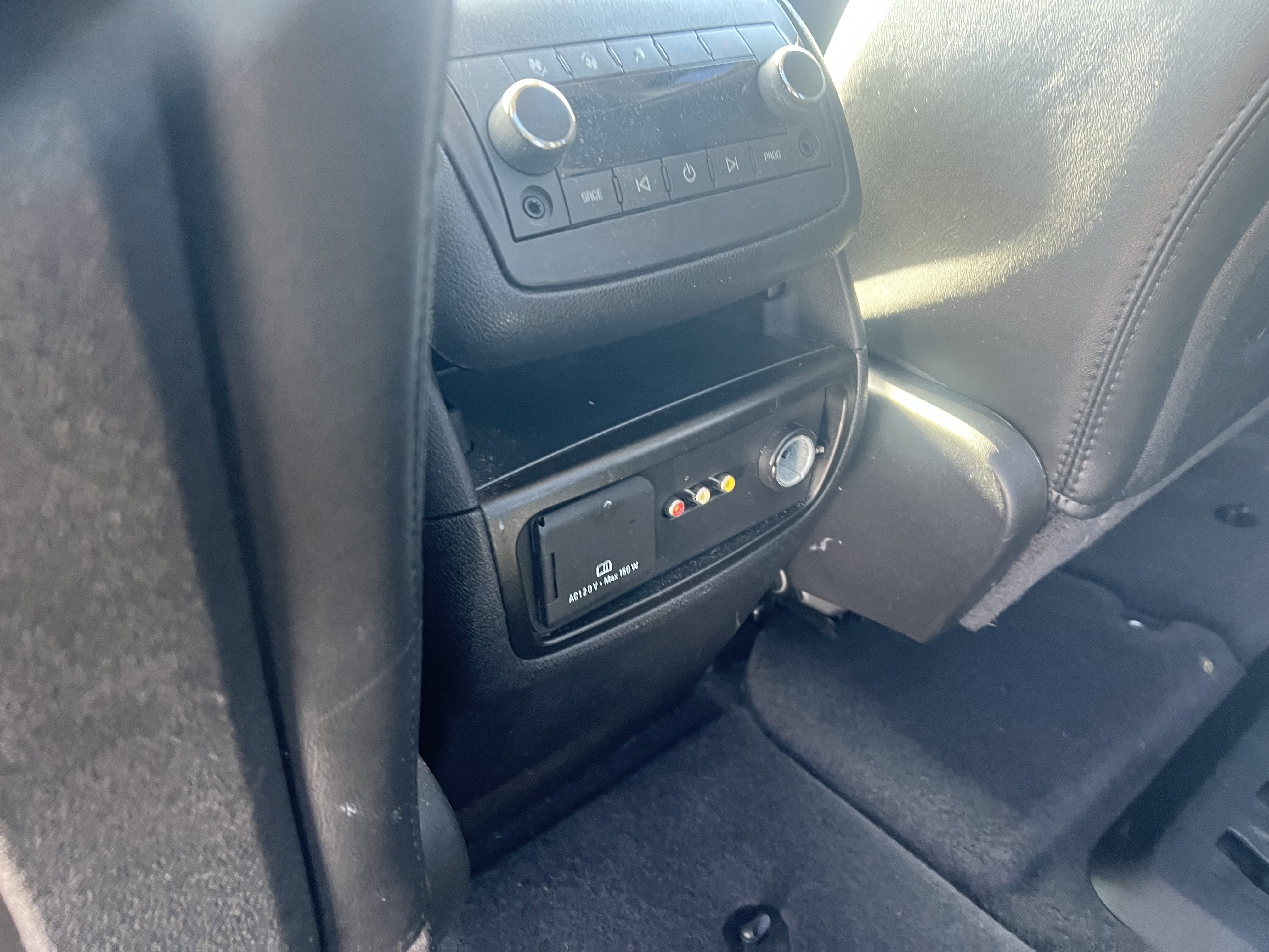 2011 Chevrolet Traverse LT w/2LT