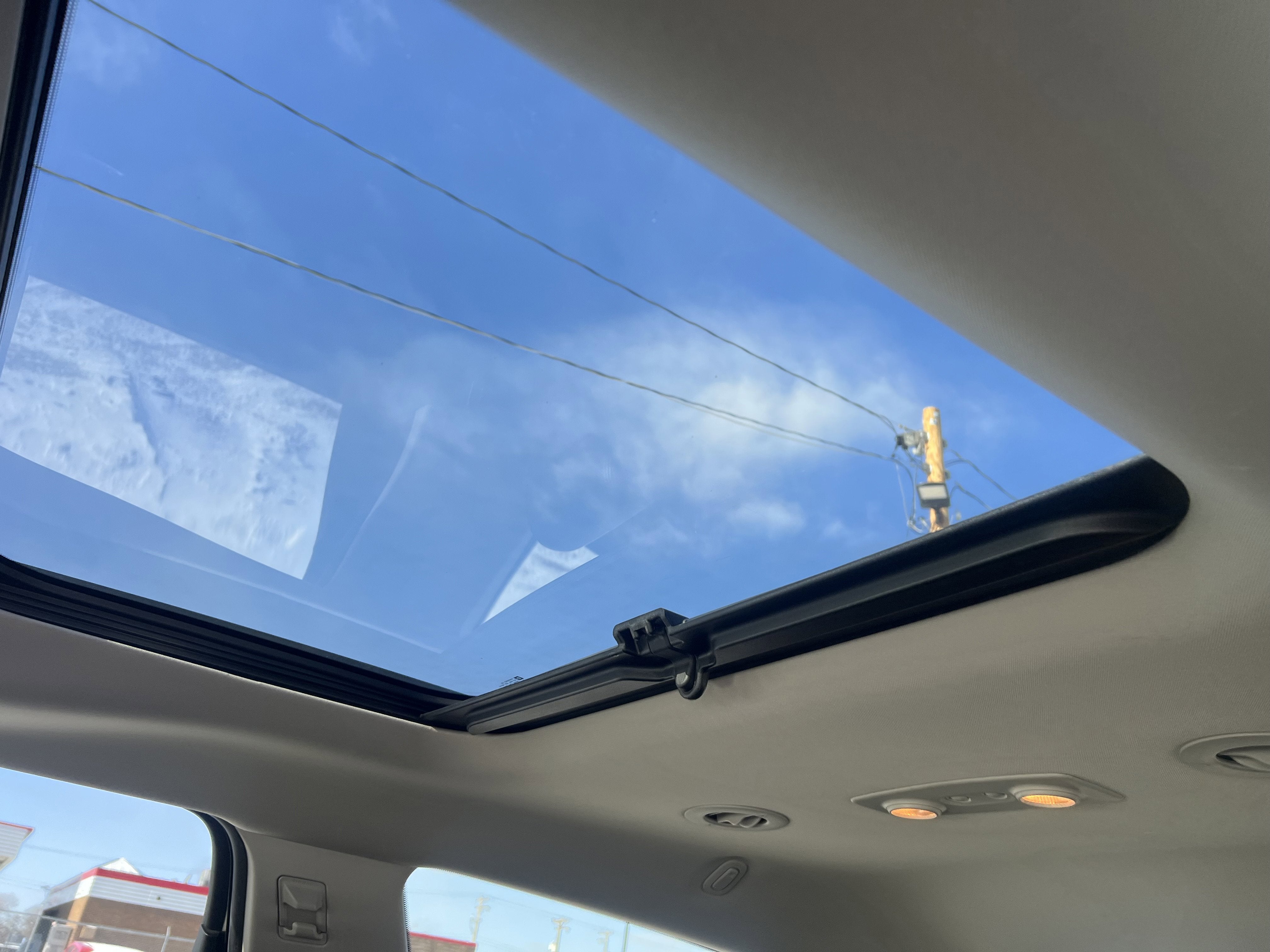 2011 Chevrolet Traverse LT w/2LT