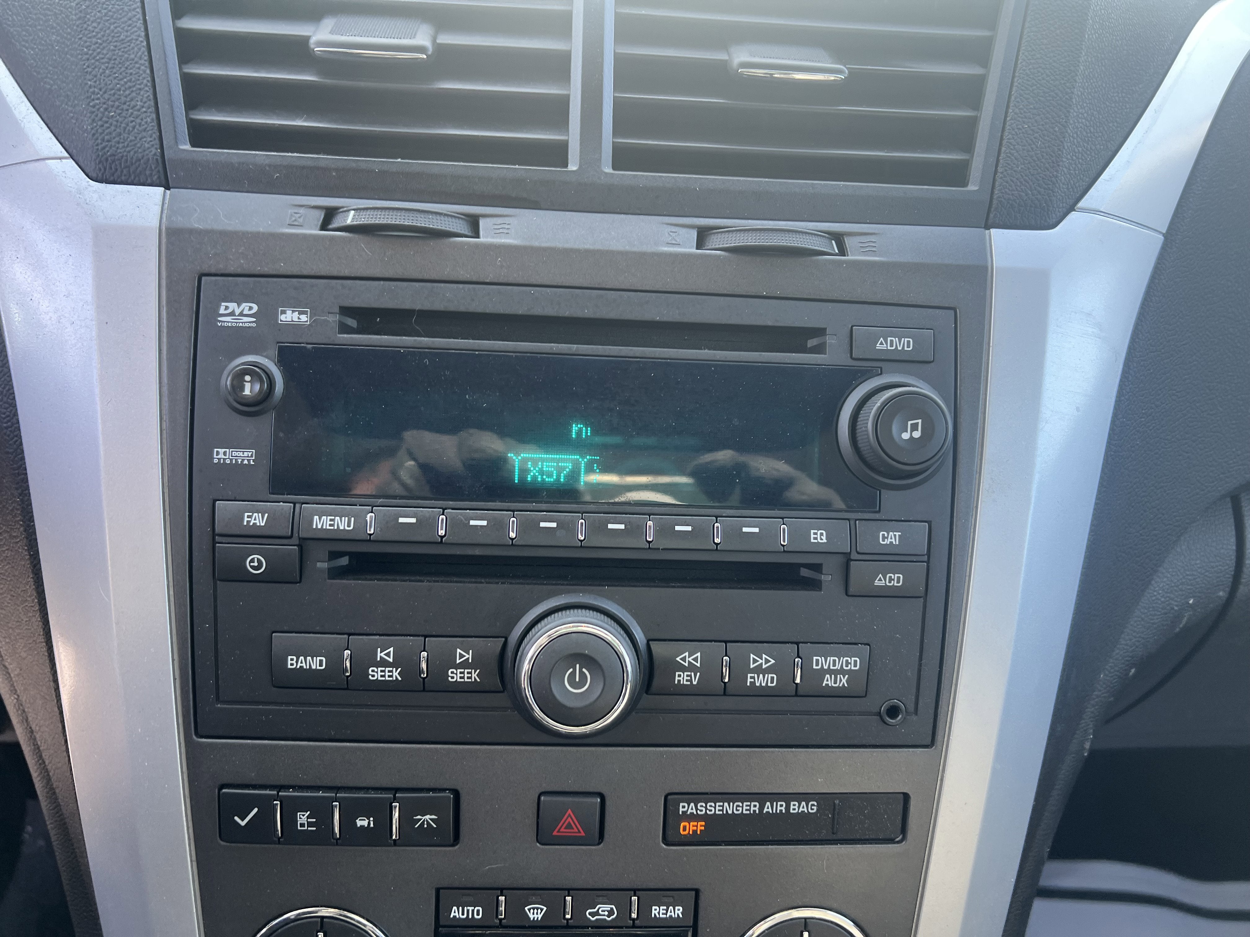 2011 Chevrolet Traverse LT w/2LT