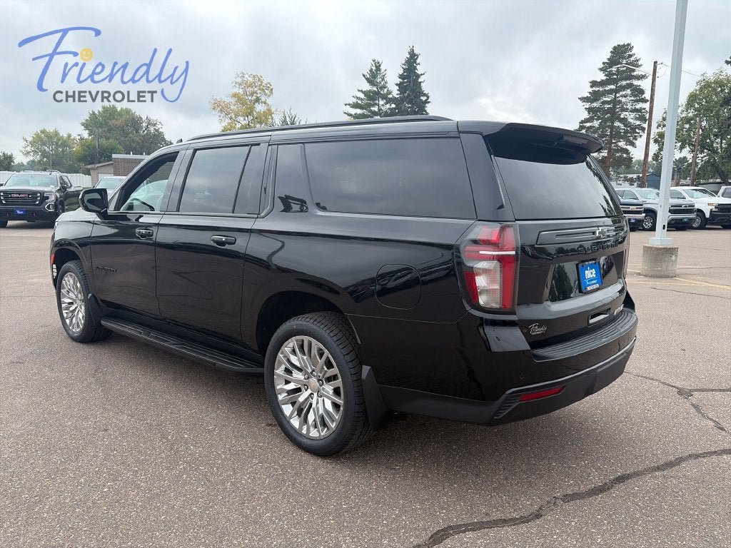 2023 Chevrolet Suburban RST