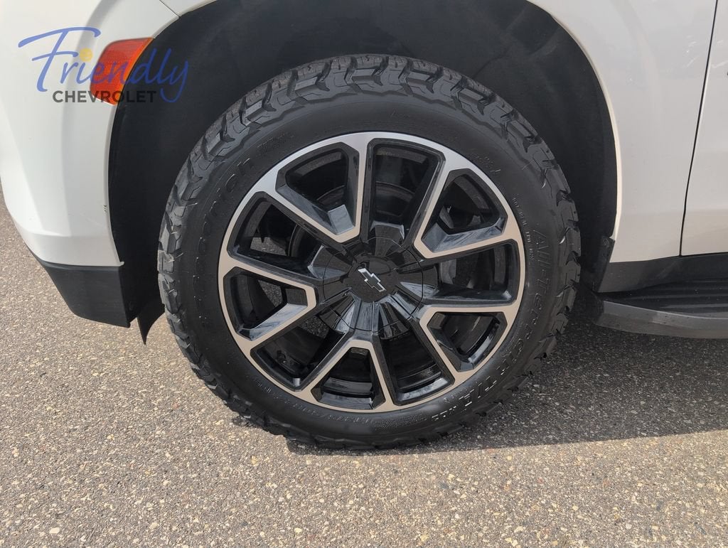 2023 Chevrolet Suburban RST