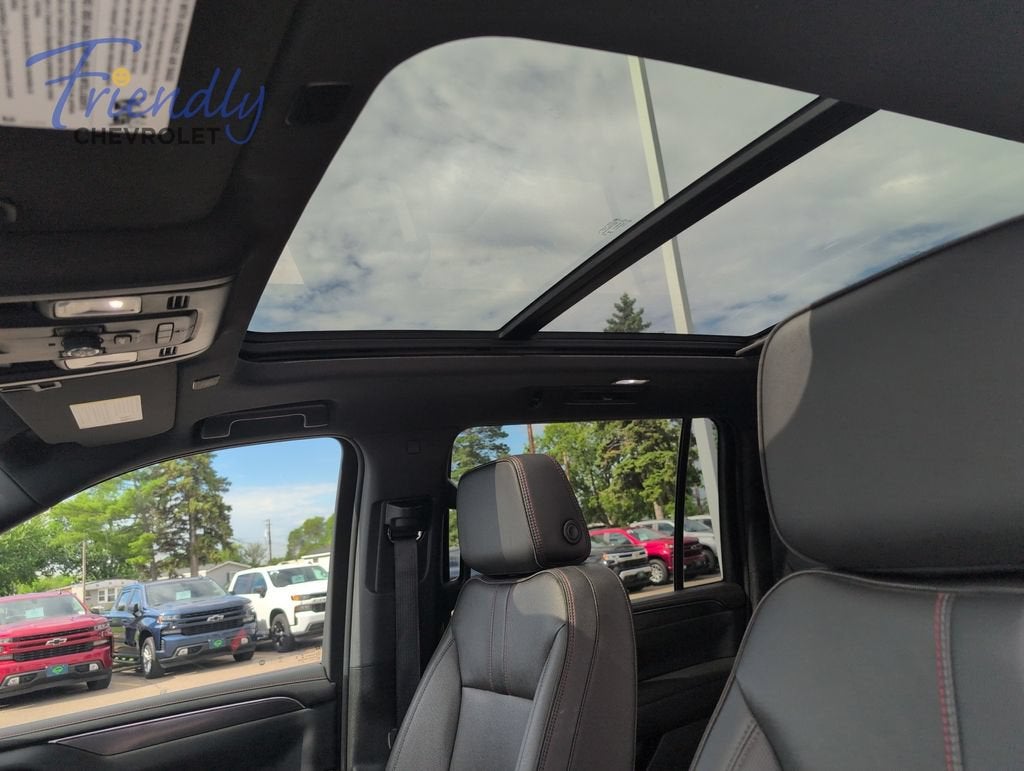 2023 Chevrolet Suburban RST