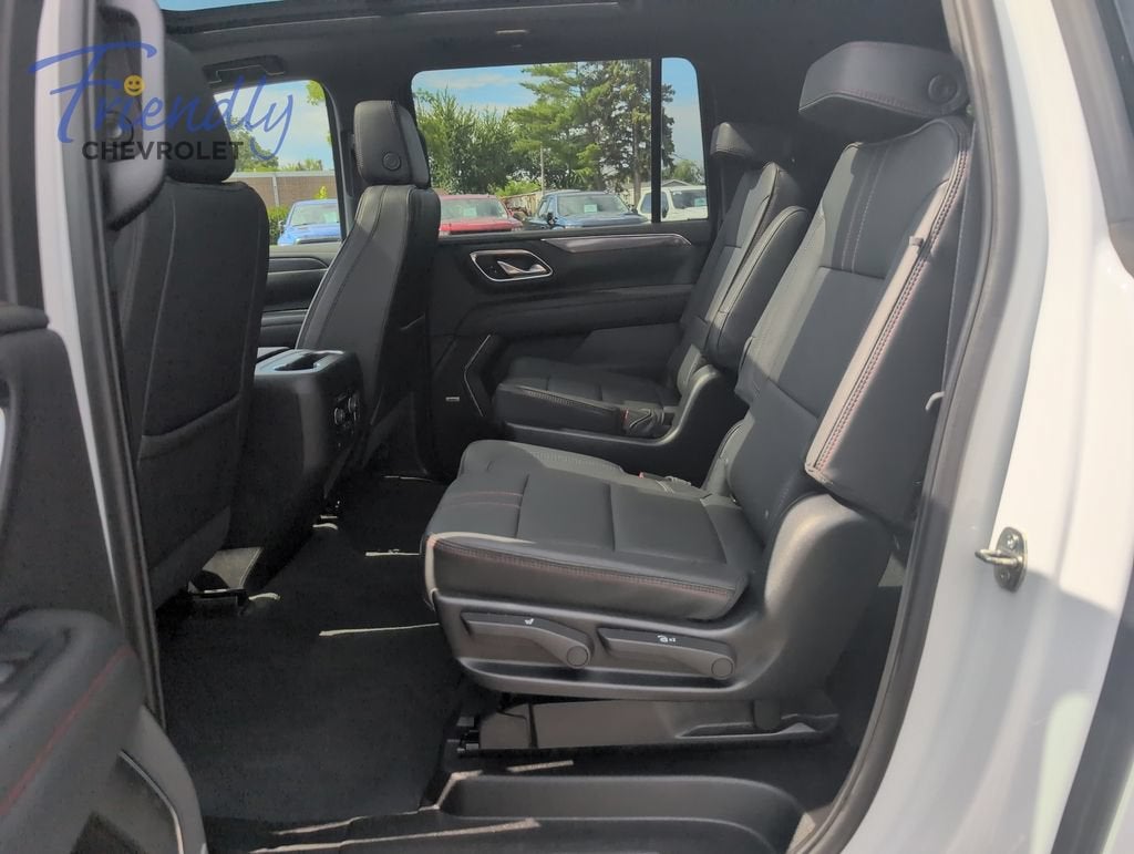 2023 Chevrolet Suburban RST