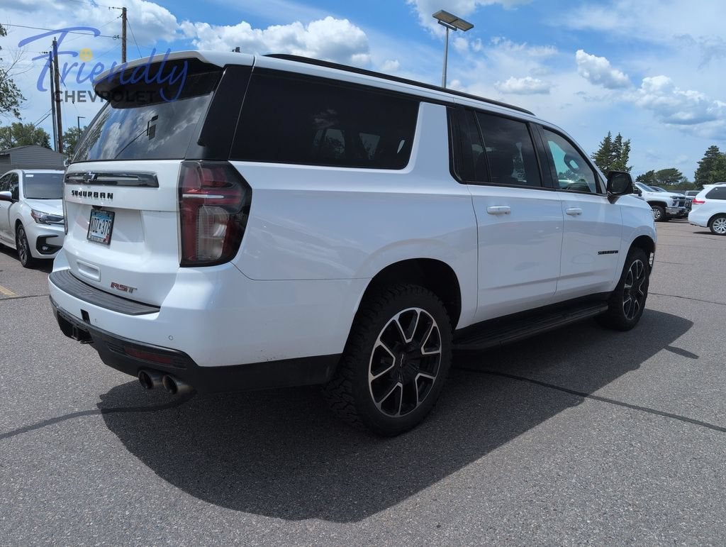 2023 Chevrolet Suburban RST