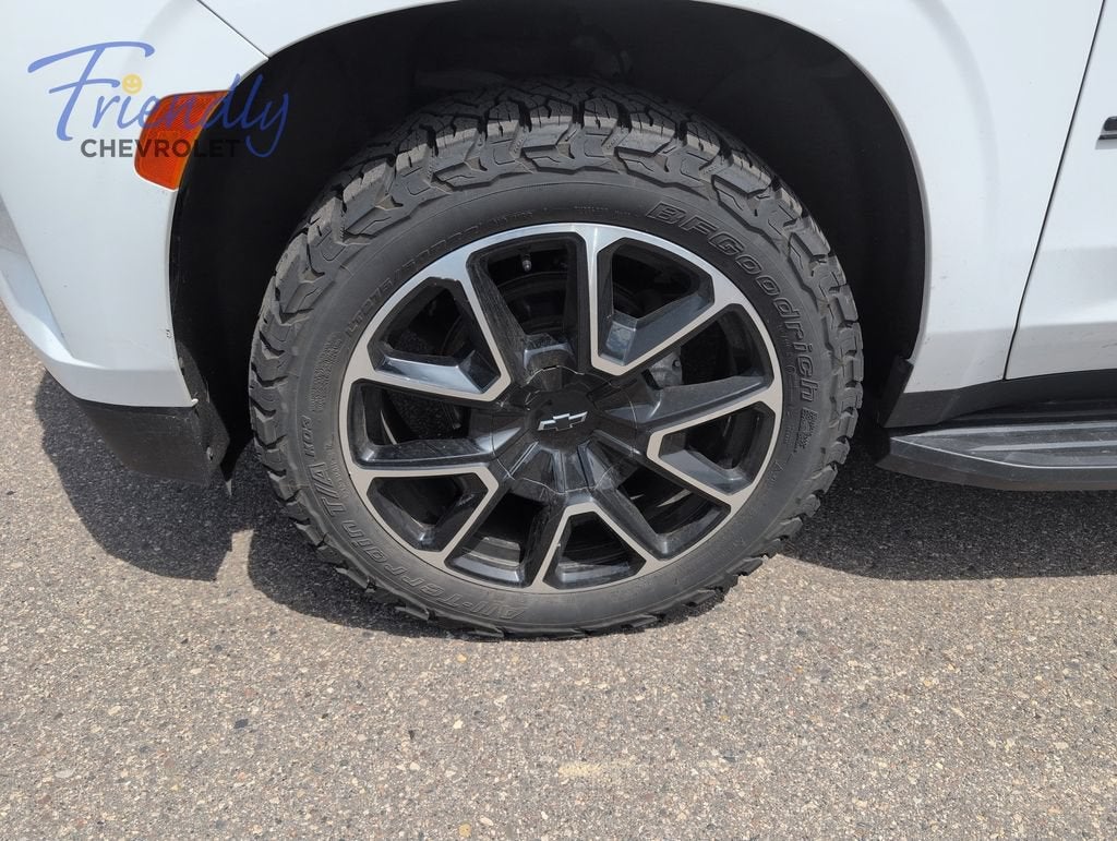 2023 Chevrolet Suburban RST