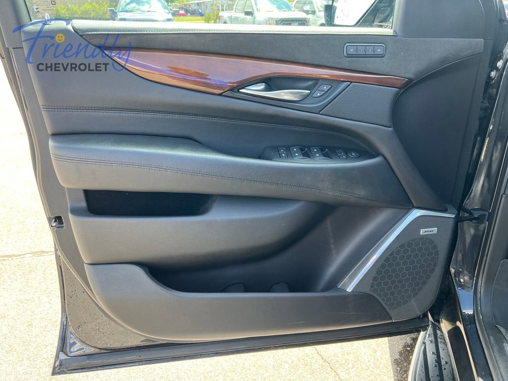 2019 Cadillac Escalade Luxury