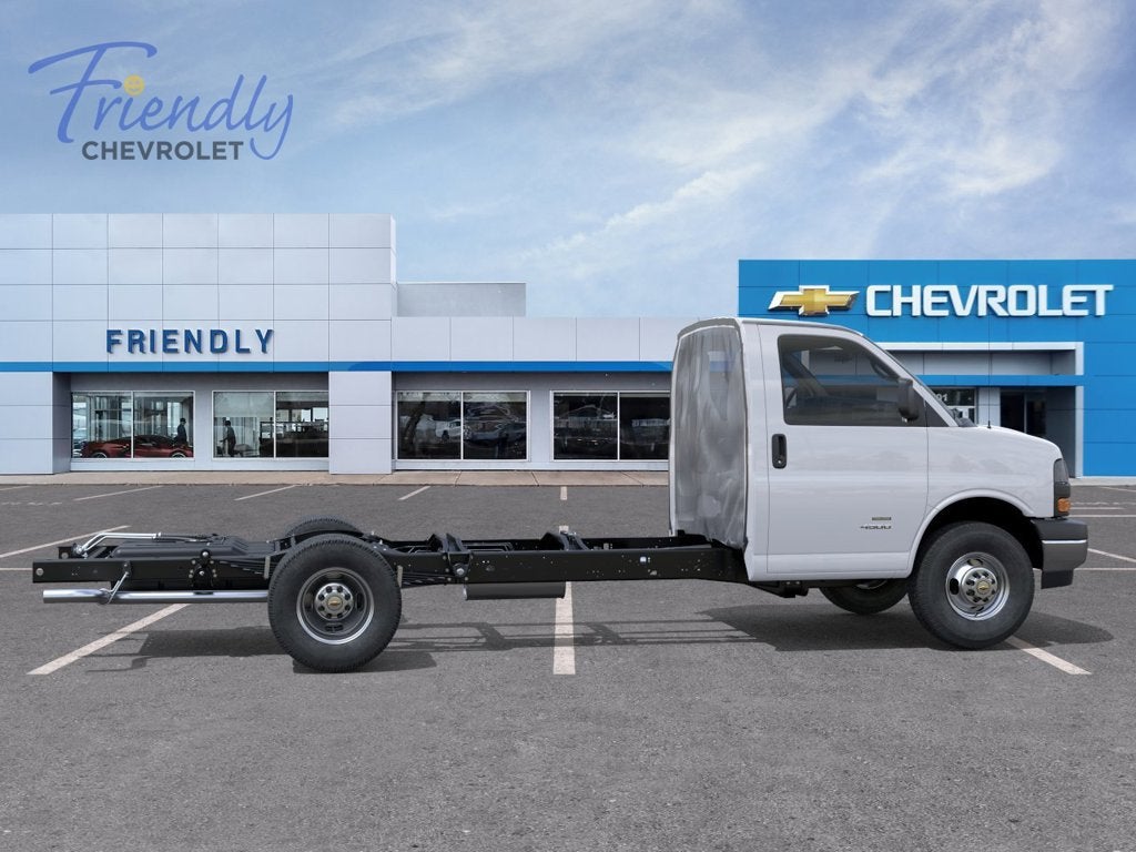 2026 Chevrolet Express Cutaway 3500 1WT