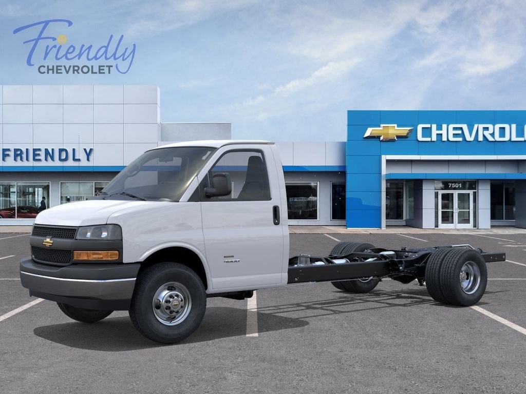 2026 Chevrolet Express Cutaway 3500 1WT