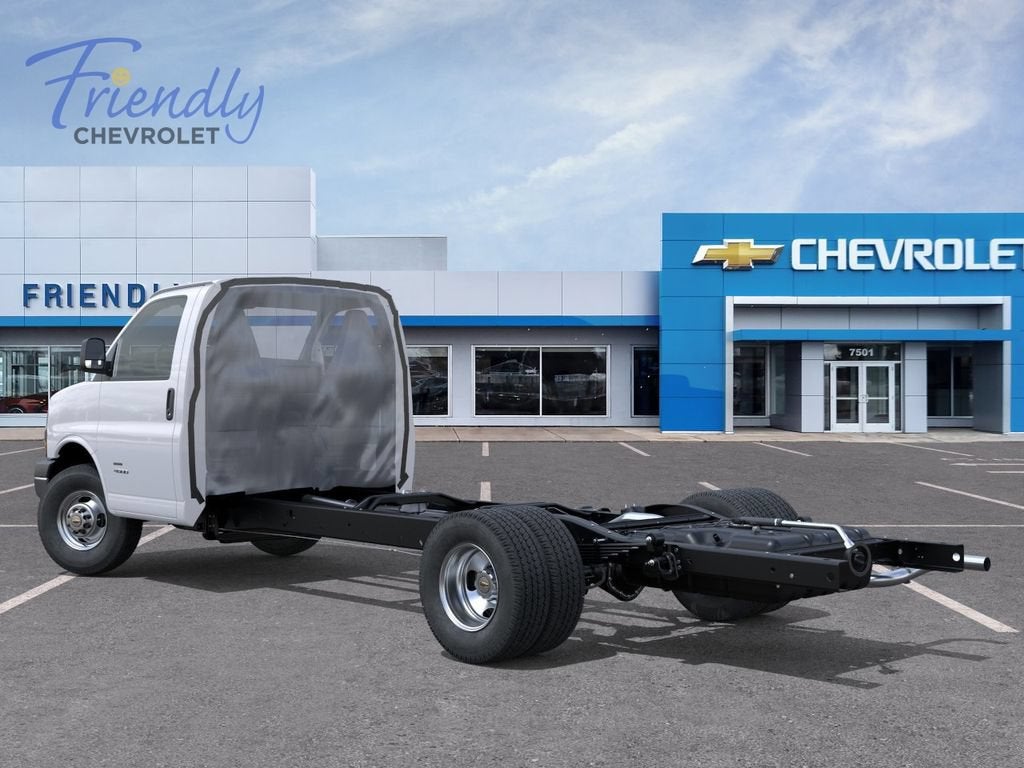 2026 Chevrolet Express Cutaway 3500 1WT