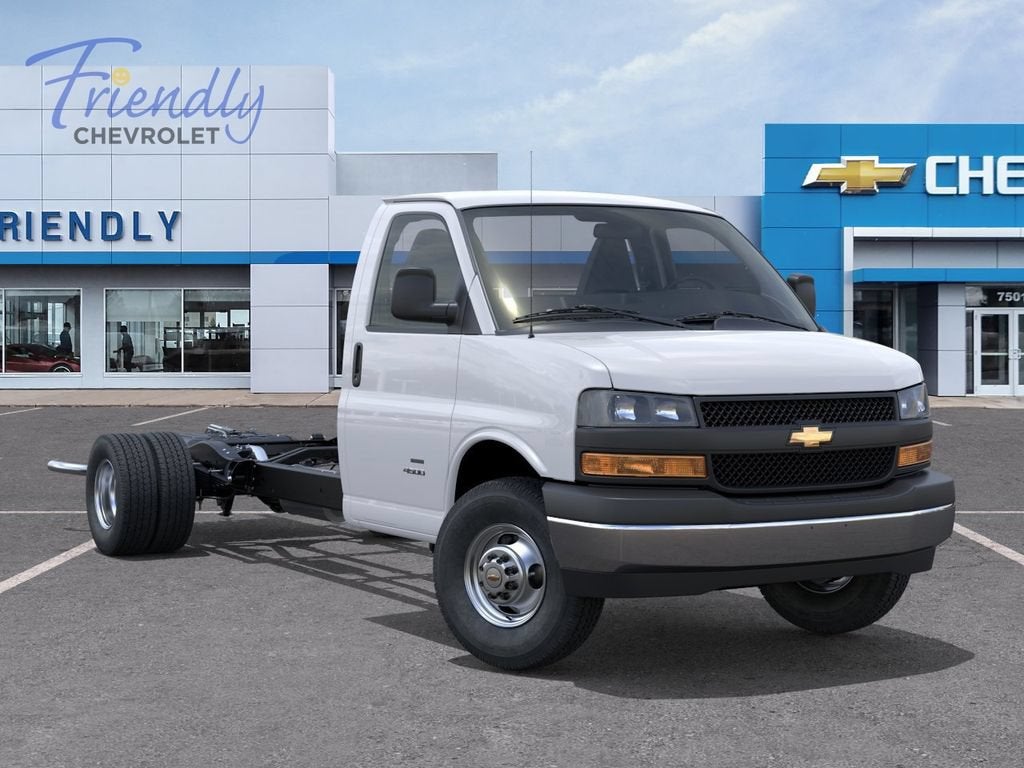 2026 Chevrolet Express Cutaway 3500 1WT