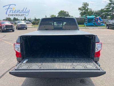 2024 Nissan TITAN Crew Cab SV 4x4