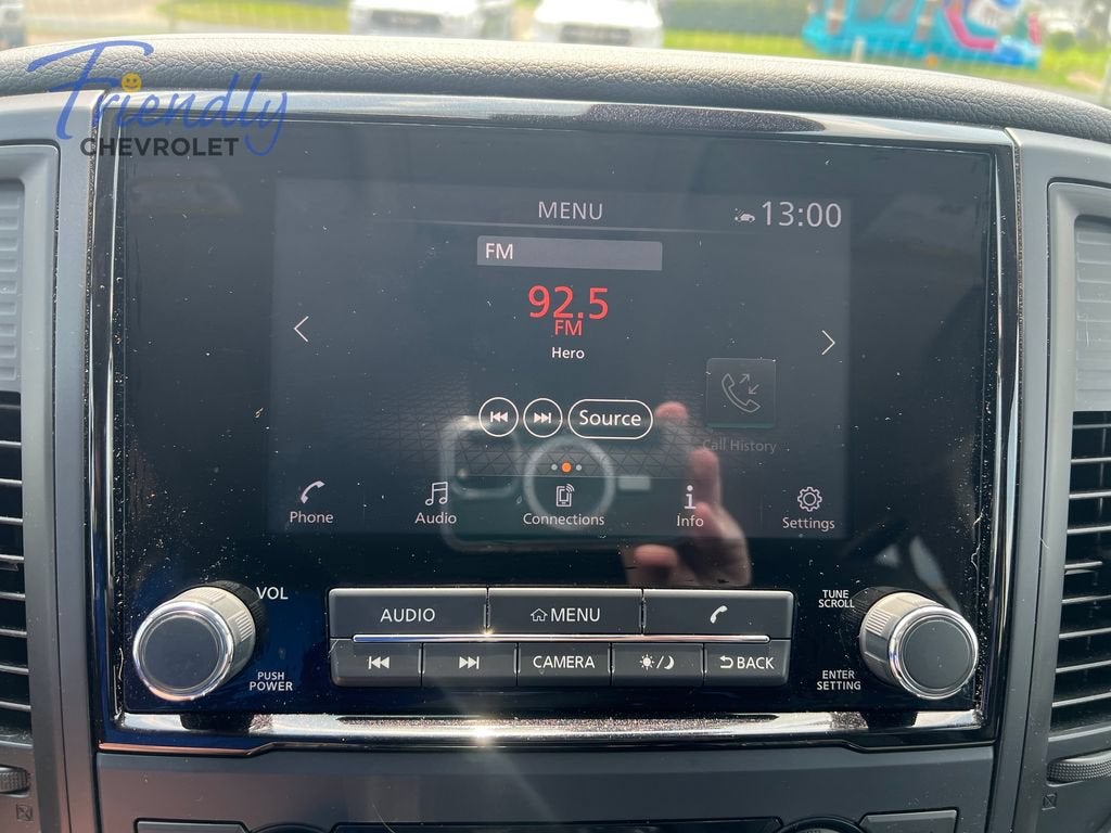 2024 Nissan TITAN Crew Cab SV 4x4