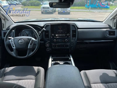 2024 Nissan TITAN Crew Cab SV 4x4