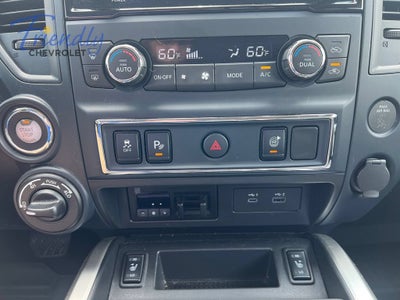 2024 Nissan TITAN Crew Cab SV 4x4