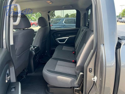 2024 Nissan TITAN Crew Cab SV 4x4