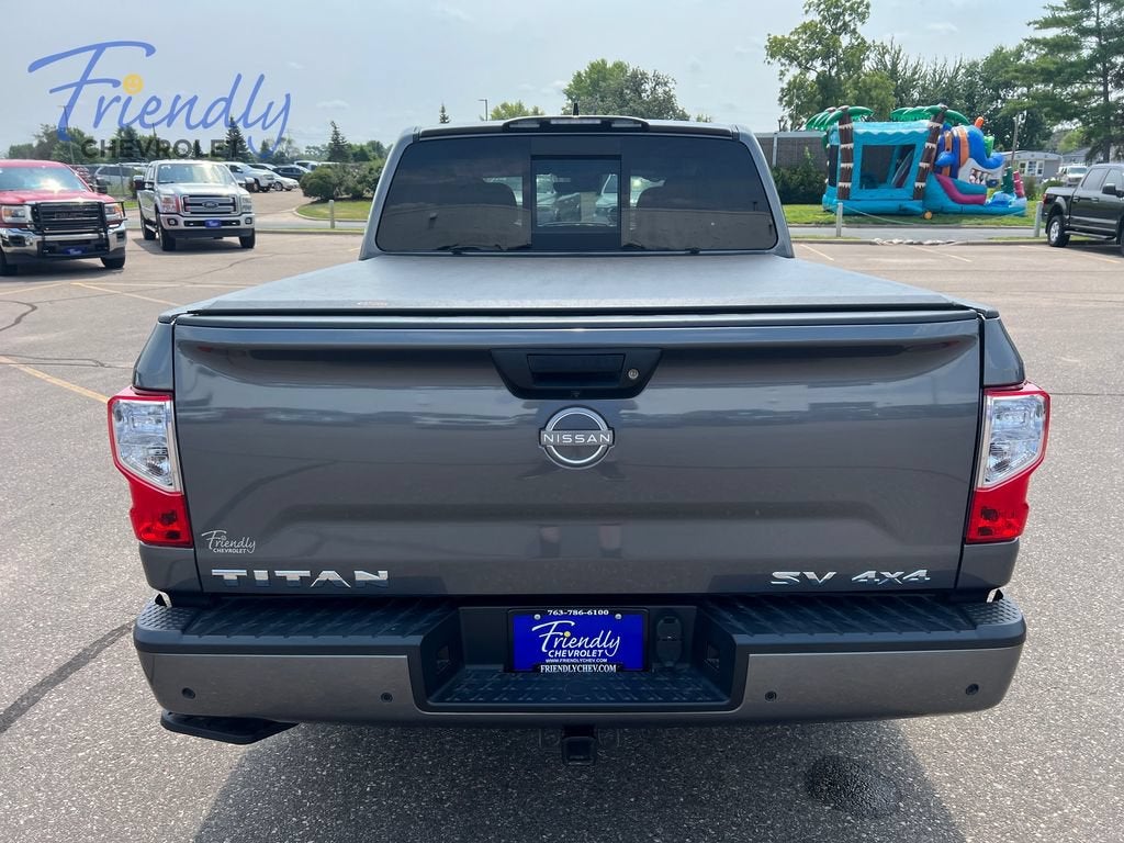 2024 Nissan TITAN Crew Cab SV 4x4