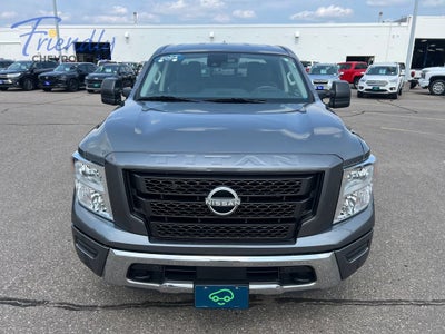 2024 Nissan TITAN Crew Cab SV 4x4