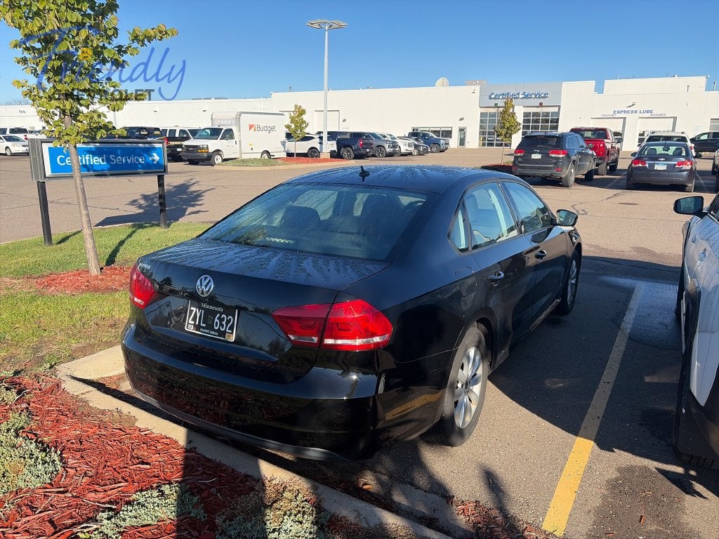 2013 Volkswagen Passat S