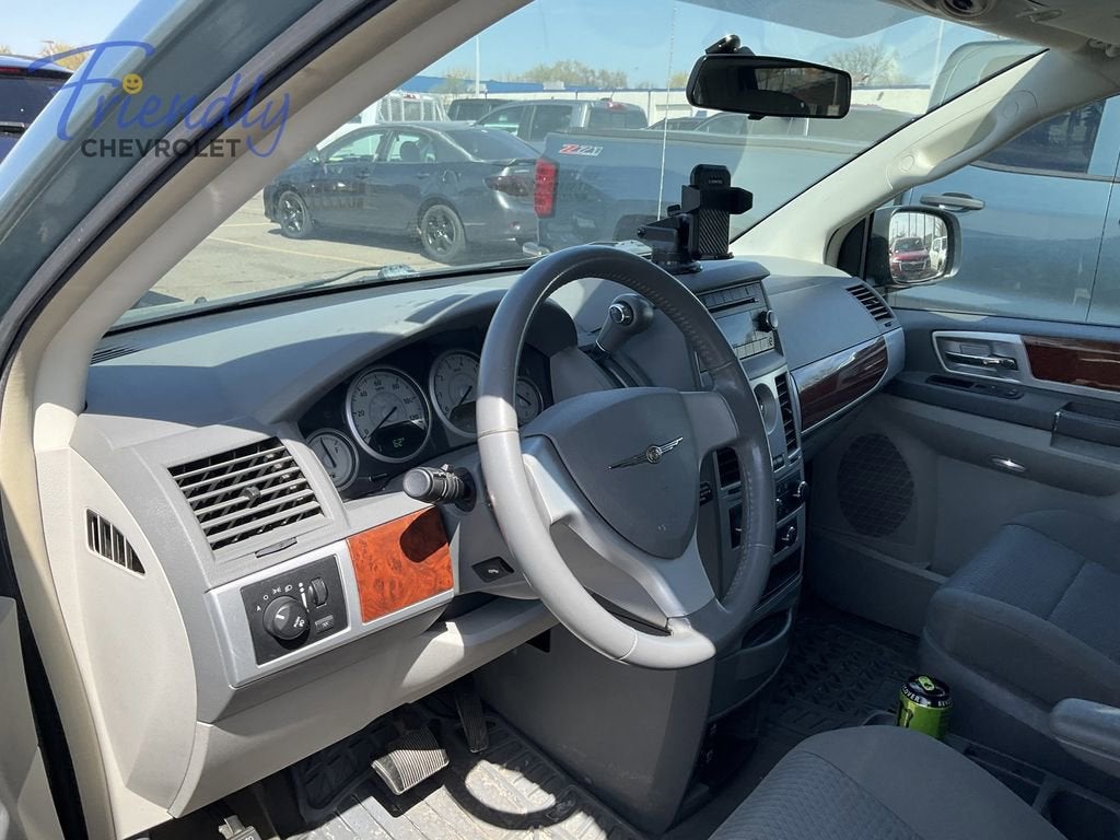 2009 Chrysler Town & Country Touring