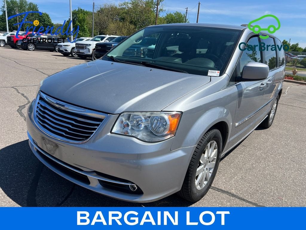 2016 Chrysler Town & Country Touring