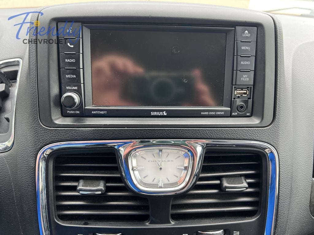 2016 Chrysler Town & Country Touring