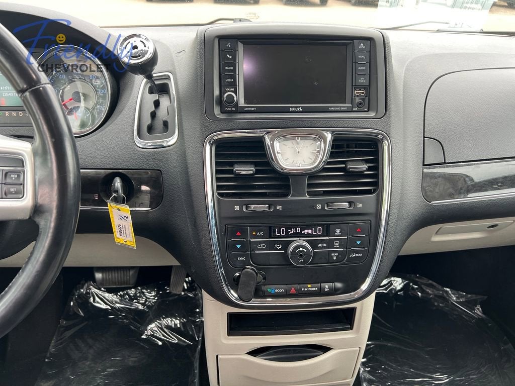 2016 Chrysler Town & Country Touring