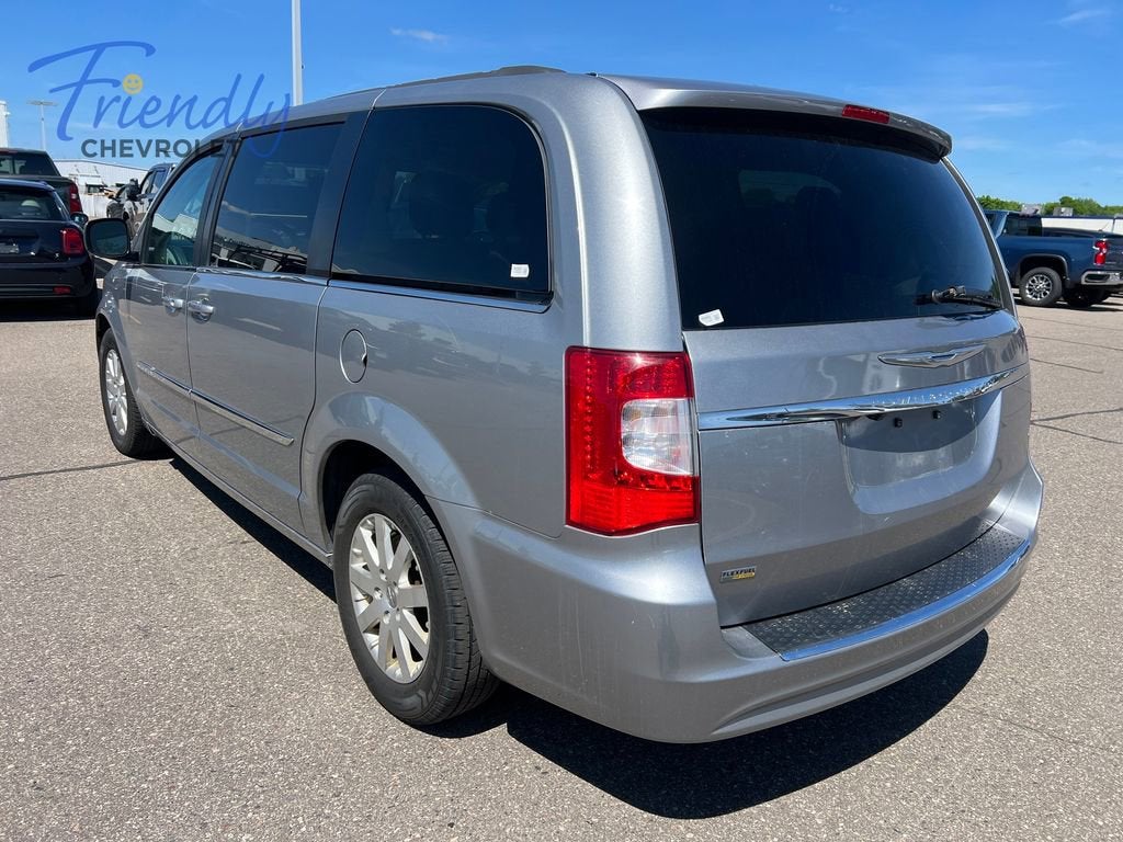 2016 Chrysler Town & Country Touring