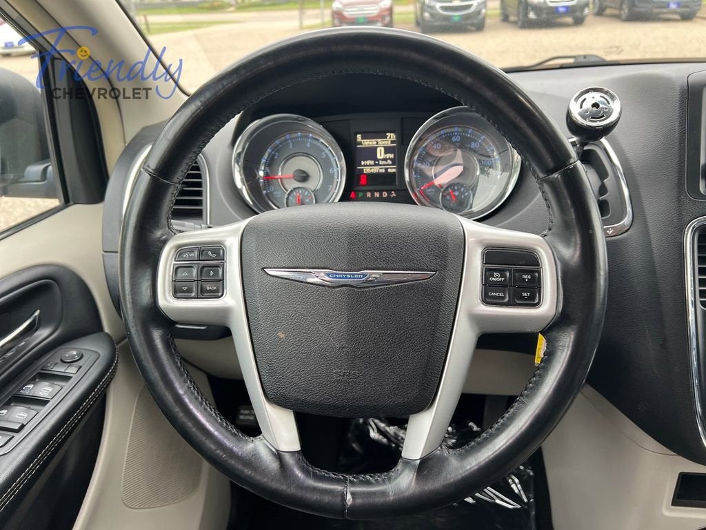 2016 Chrysler Town & Country Touring