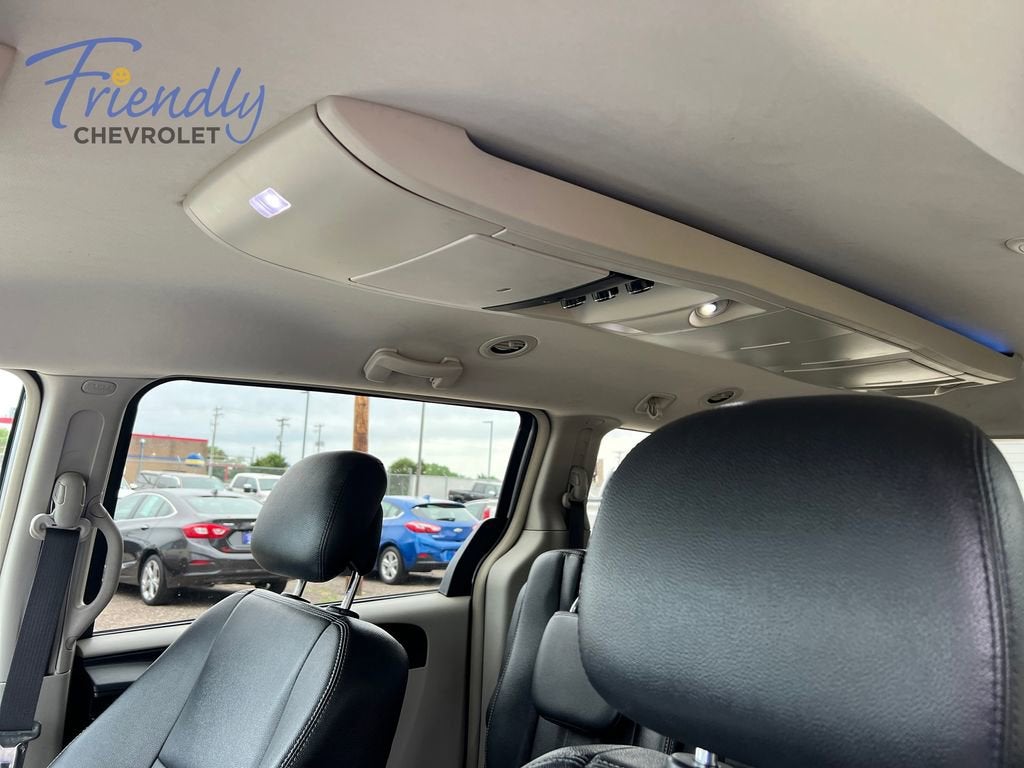 2016 Chrysler Town & Country Touring