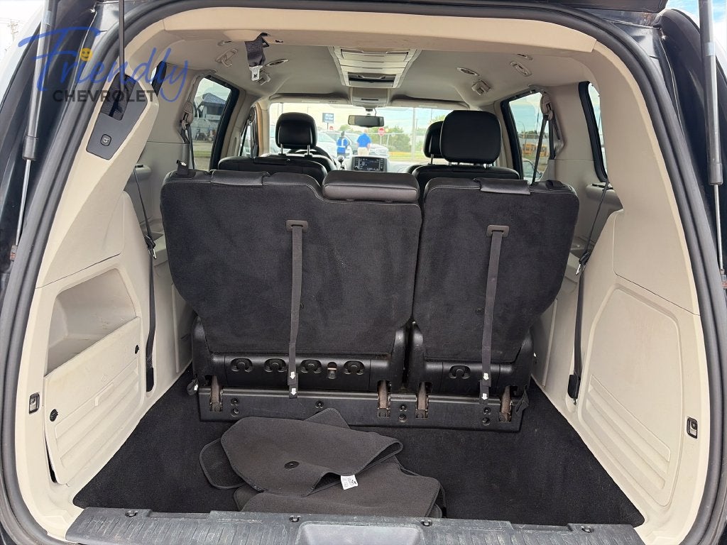 2015 Chrysler Town & Country Touring-L