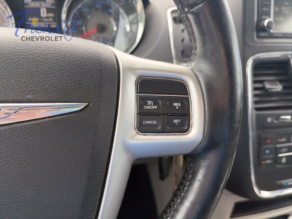 2015 Chrysler Town & Country Touring-L