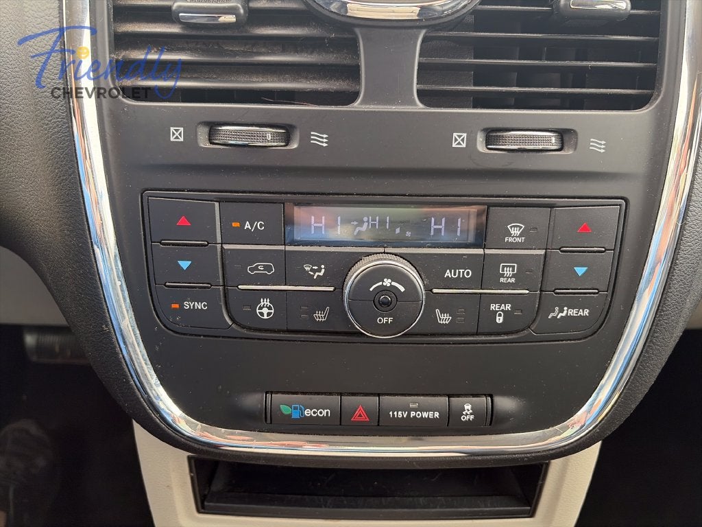 2015 Chrysler Town & Country Touring-L
