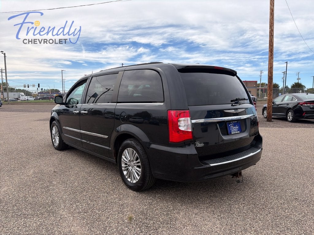 2015 Chrysler Town & Country Touring-L