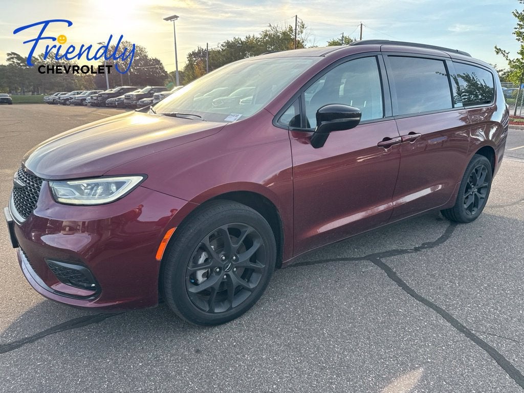 2023 Chrysler Pacifica Limited AWD