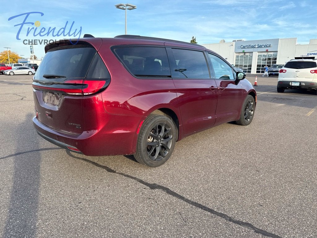 2023 Chrysler Pacifica Limited AWD